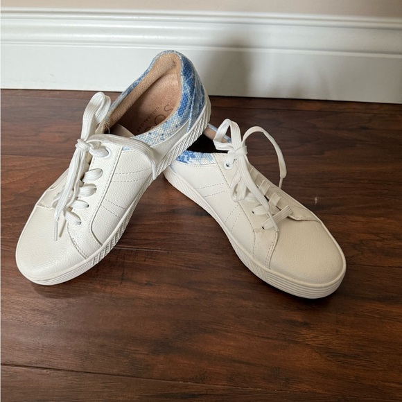 NWOT Naturalizer Soul Neela Women's White and Blue Sporty Sneakers-Size 6 - Picture 9 of 9